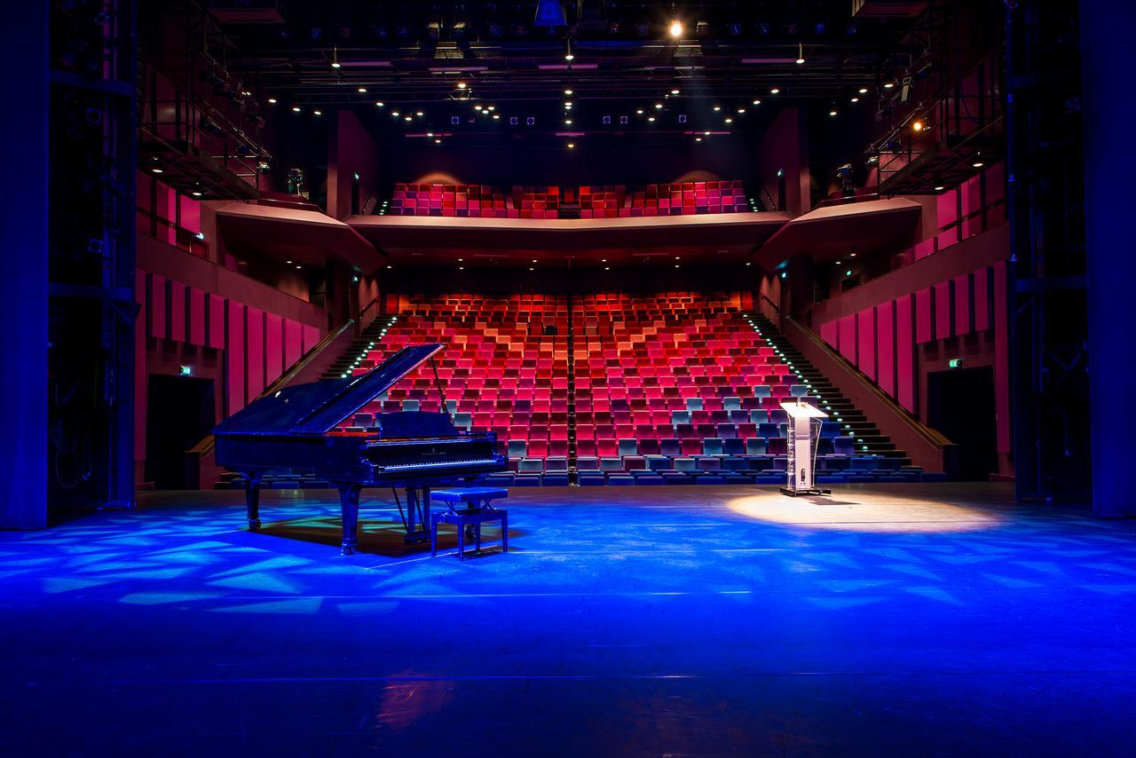 Theaterhotel Φένλο Εξωτερικό φωτογραφία